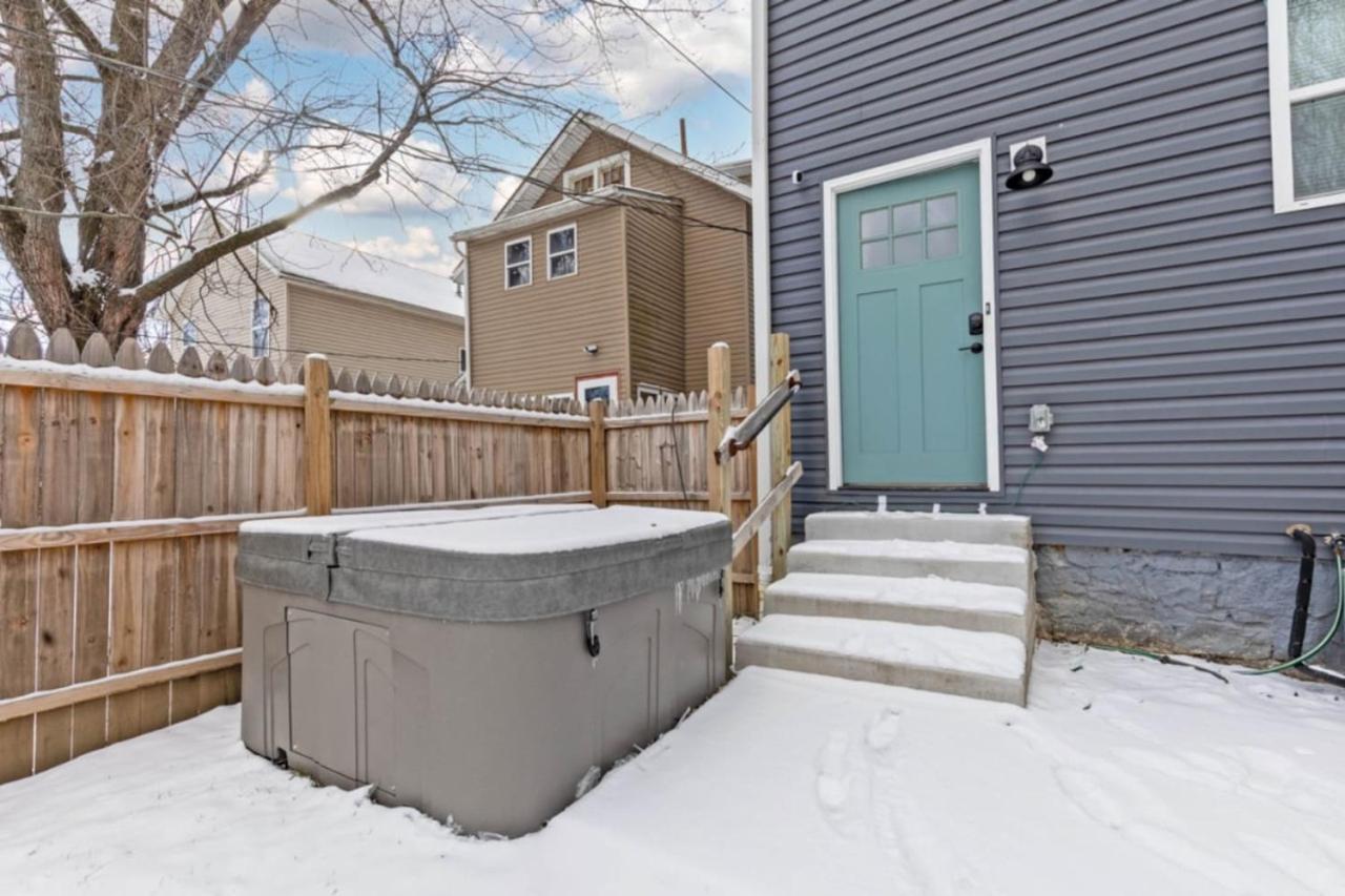 25 2 Homes Side By Side Downtown With Fenced Yard And Hot Tub Columbus Buitenkant foto